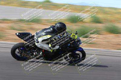 media/Apr-30-2023-CRA (Sun) [[020fcf5d43]]/Race 14-400 Expert-Amateur Superbike/